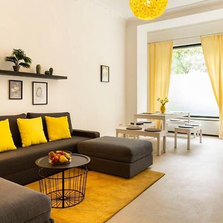 Modern 2 Bedroom Apartment In Berlin Schoeneberg Luaran gambar