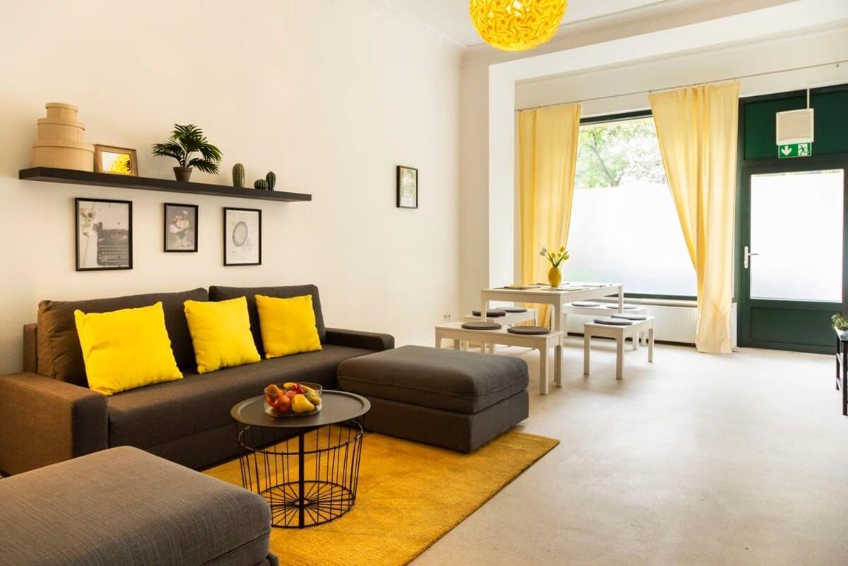 Modern 2 Bedroom Apartment In Berlin Schoeneberg Luaran gambar