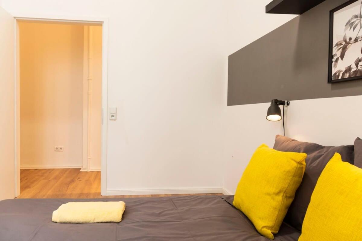 Modern 2 Bedroom Apartment In Berlin Schoeneberg Luaran gambar